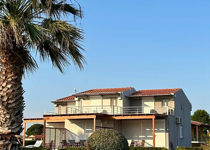 Апартаменты Kalliopi's Maisonettes Palouki